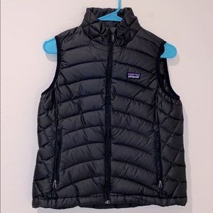 Patagonia zip up puffer vest
